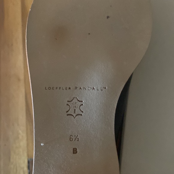 Never worn size 6 1/2 boot - Picture 9 of 9